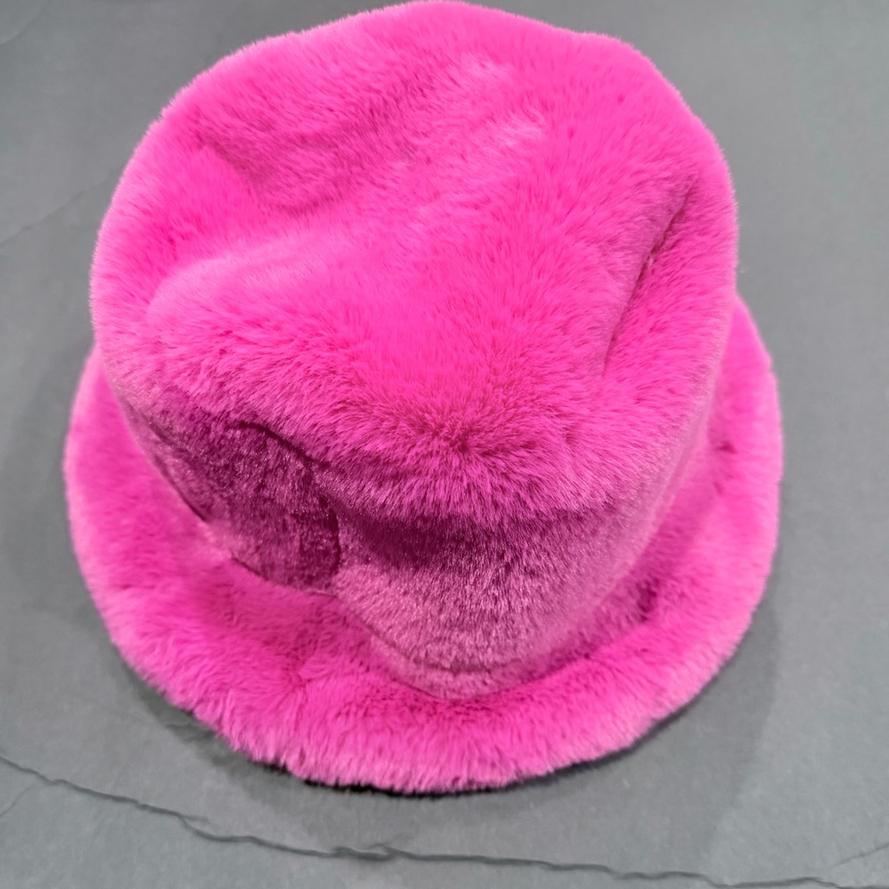 Apparis Hot Pink Faux Fur Hat